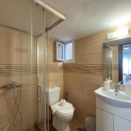 Happy Nest In With Patio Appartement Thessalonique