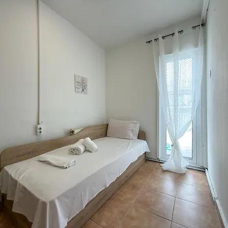 Happy Nest In With Patio Appartement *