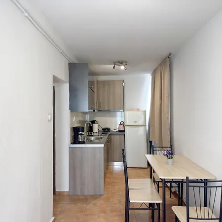 Appartement Happy Nest In With Patio