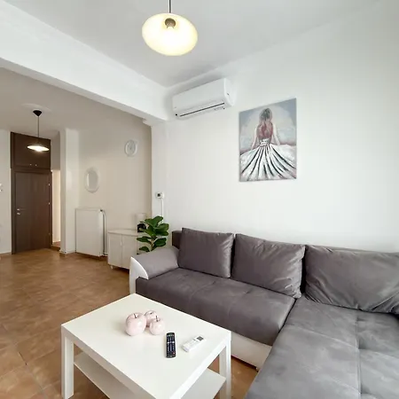 Happy Nest In With Patio Appartement Thessalonique
